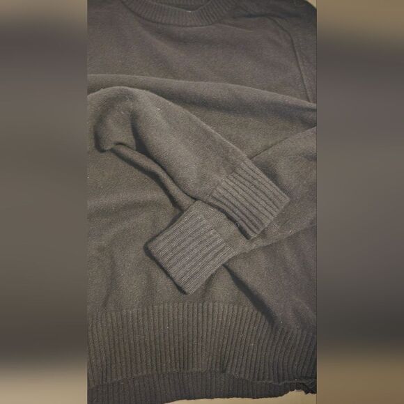 Everlane The Cashmere and Wool Blend Crewneck Black Sweater Size Small - Picture 5 of 10